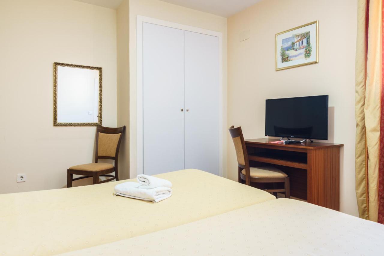 Hotel Carlos V Jerez By Vivere Stays Jerez de la Frontera Exterior foto