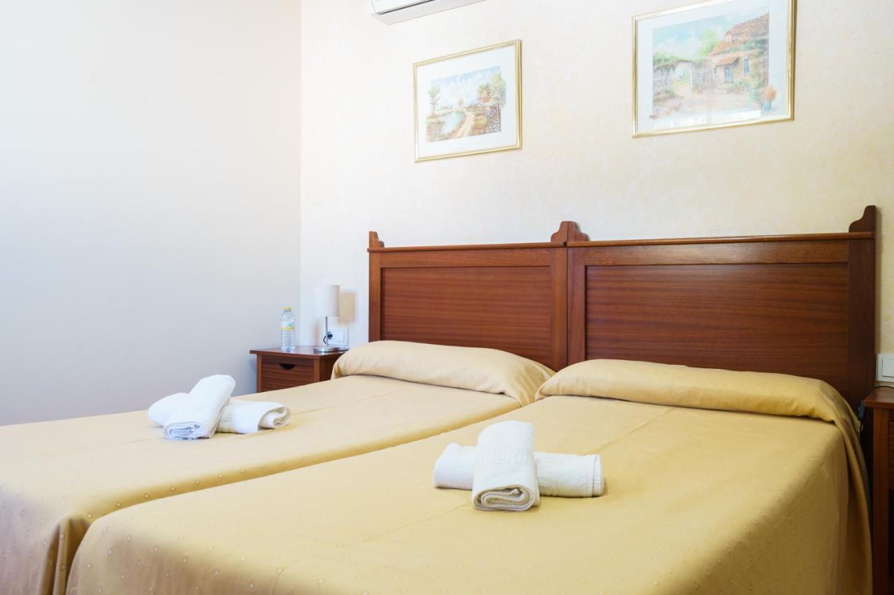 Hotel Carlos V Jerez By Vivere Stays Jerez de la Frontera Exterior foto
