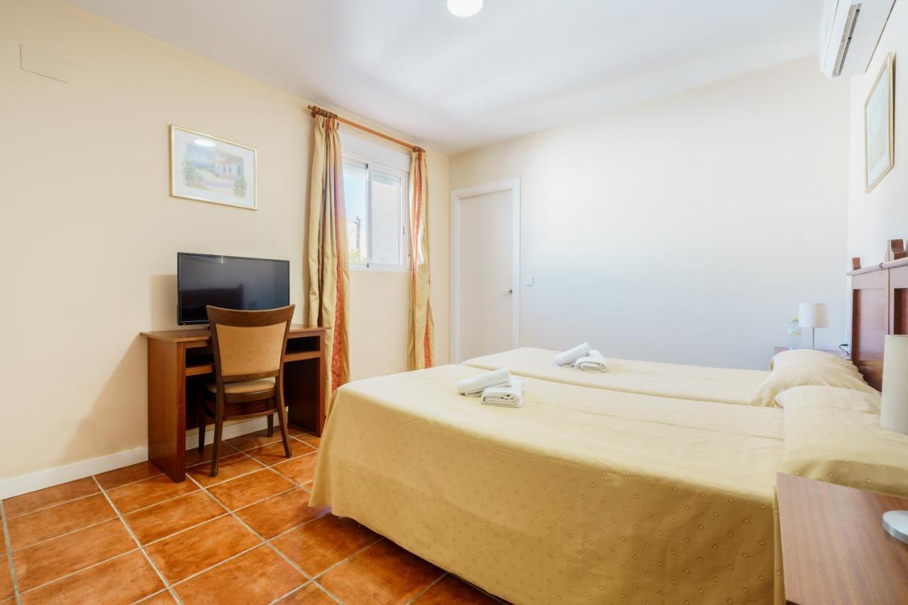 Hotel Carlos V Jerez By Vivere Stays Jerez de la Frontera Exterior foto